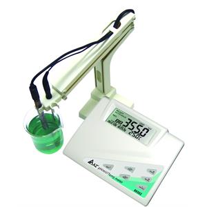 Benchtop pH Meter
